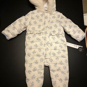 Floral Puffer Baby snowsuit with Faux Fur Hood